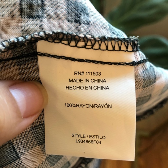 Rabbit Rose 🥀 Top - Picture 6 of 6